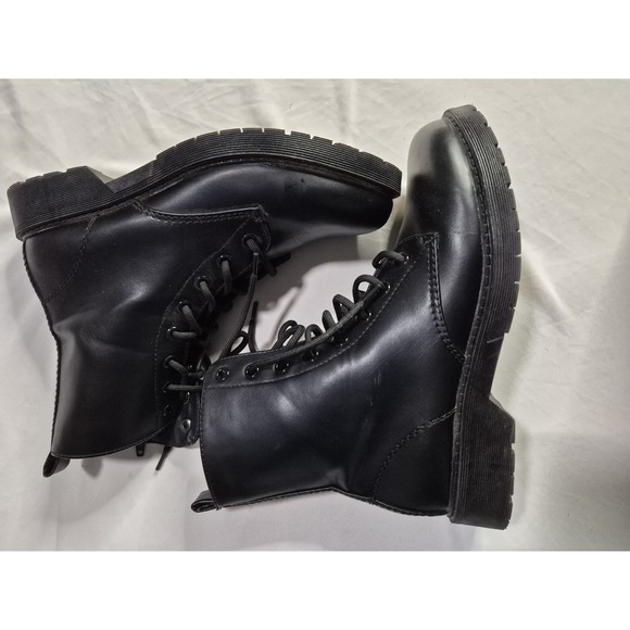 Time and Tru Shoes - Black Combat Lug Boots Women's Size US 8.5 Military Style With Memory Foam